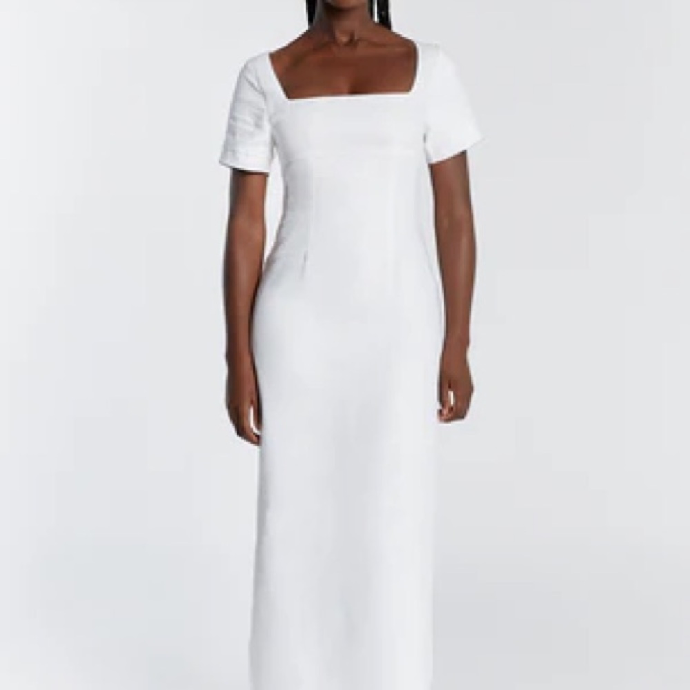 DISSH Elegant White Square Neck Dress